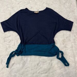 Vintage Belle Du Jour Navy and Teal Short Sleeve Top